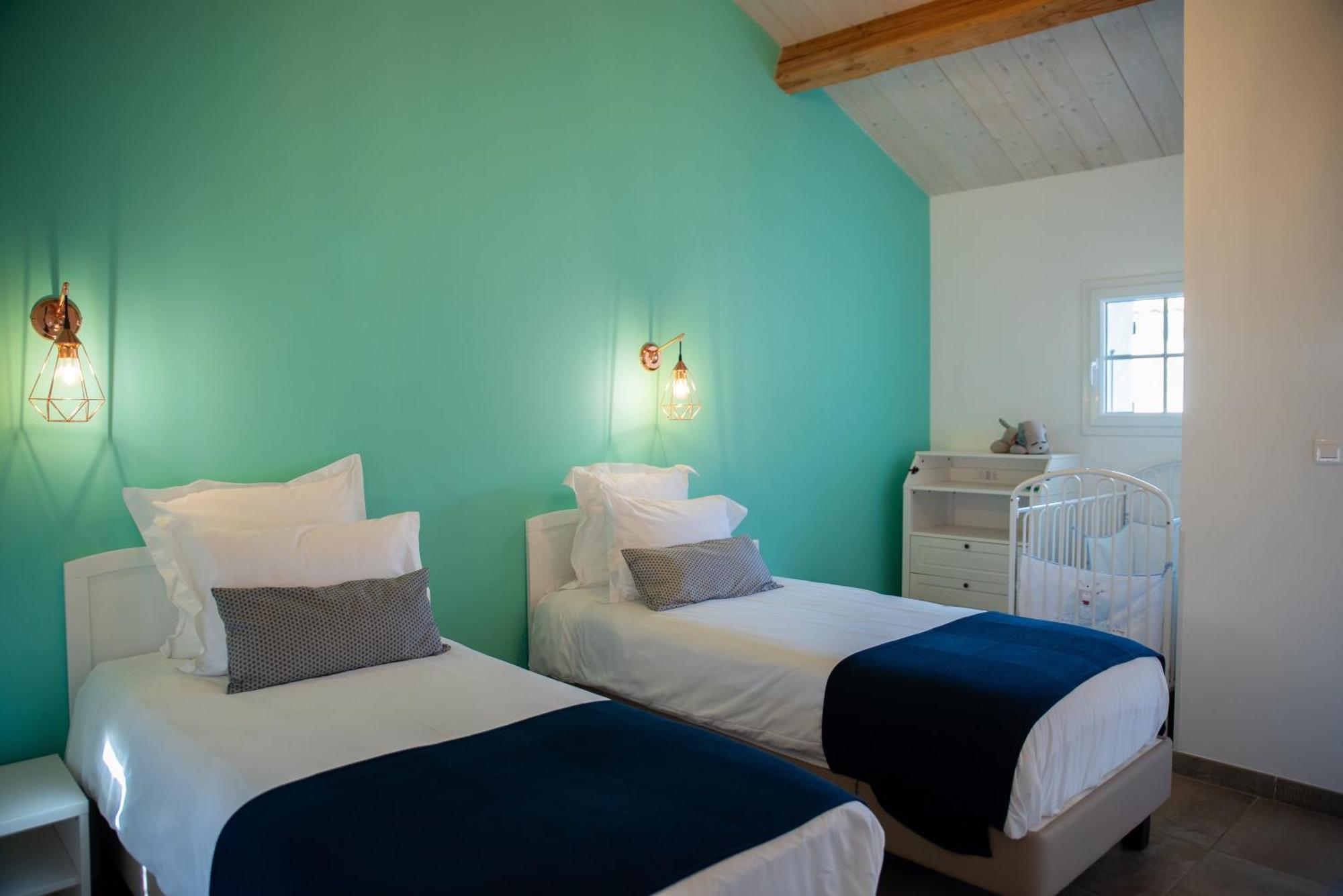 Bed and Breakfast Domaine Forvent Saint-Julien-de-Peyrolas Exterior foto