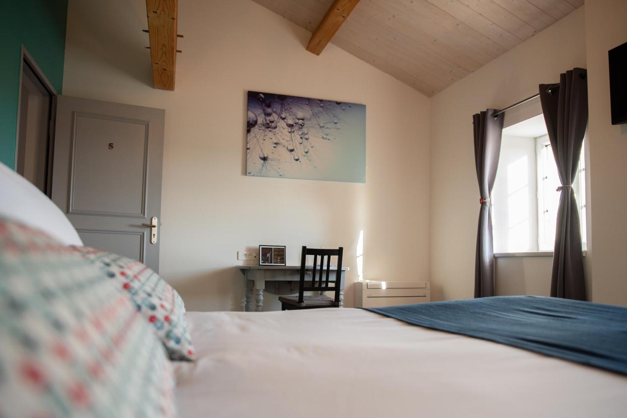 Bed and Breakfast Domaine Forvent Saint-Julien-de-Peyrolas Exterior foto
