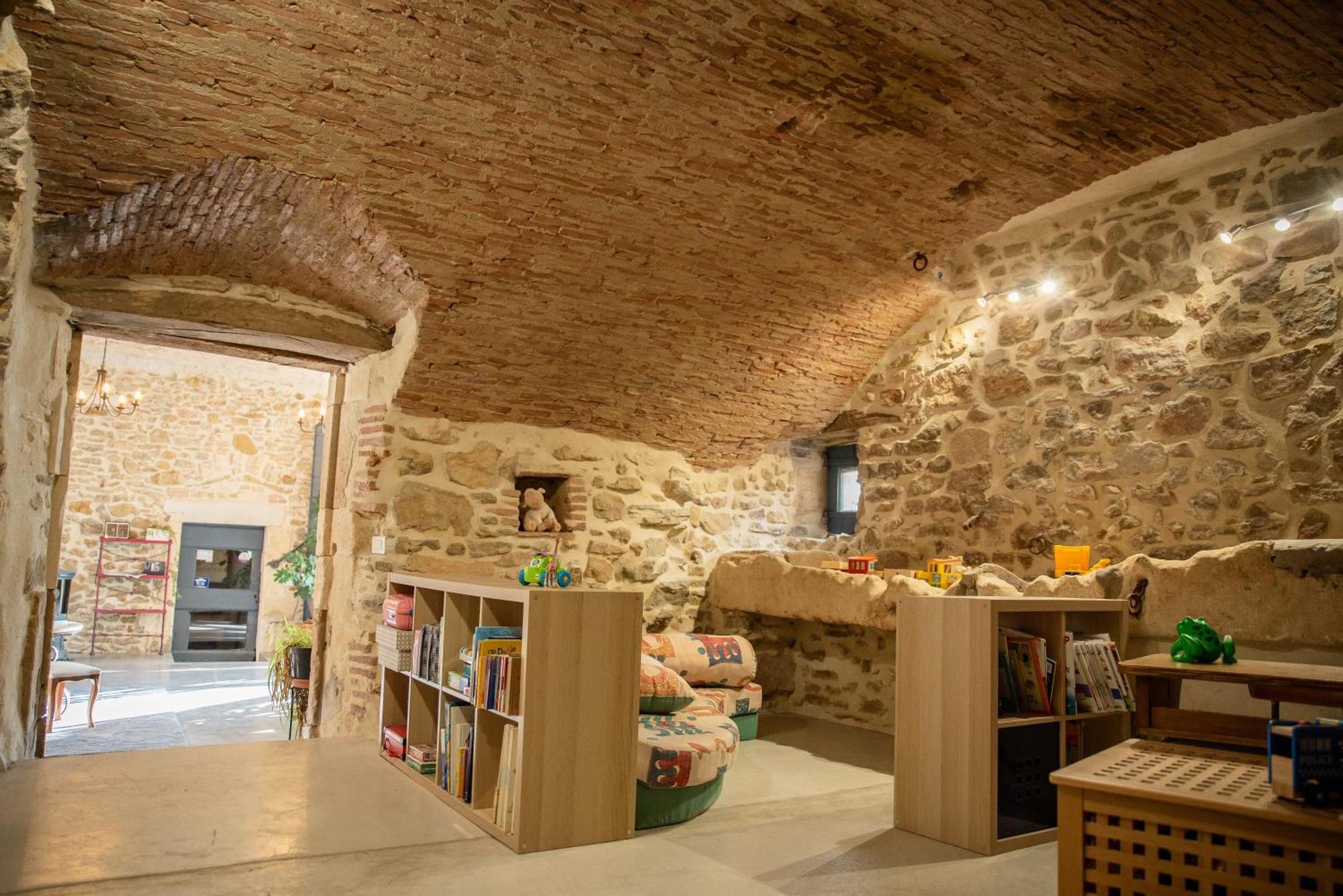Bed and Breakfast Domaine Forvent Saint-Julien-de-Peyrolas Exterior foto