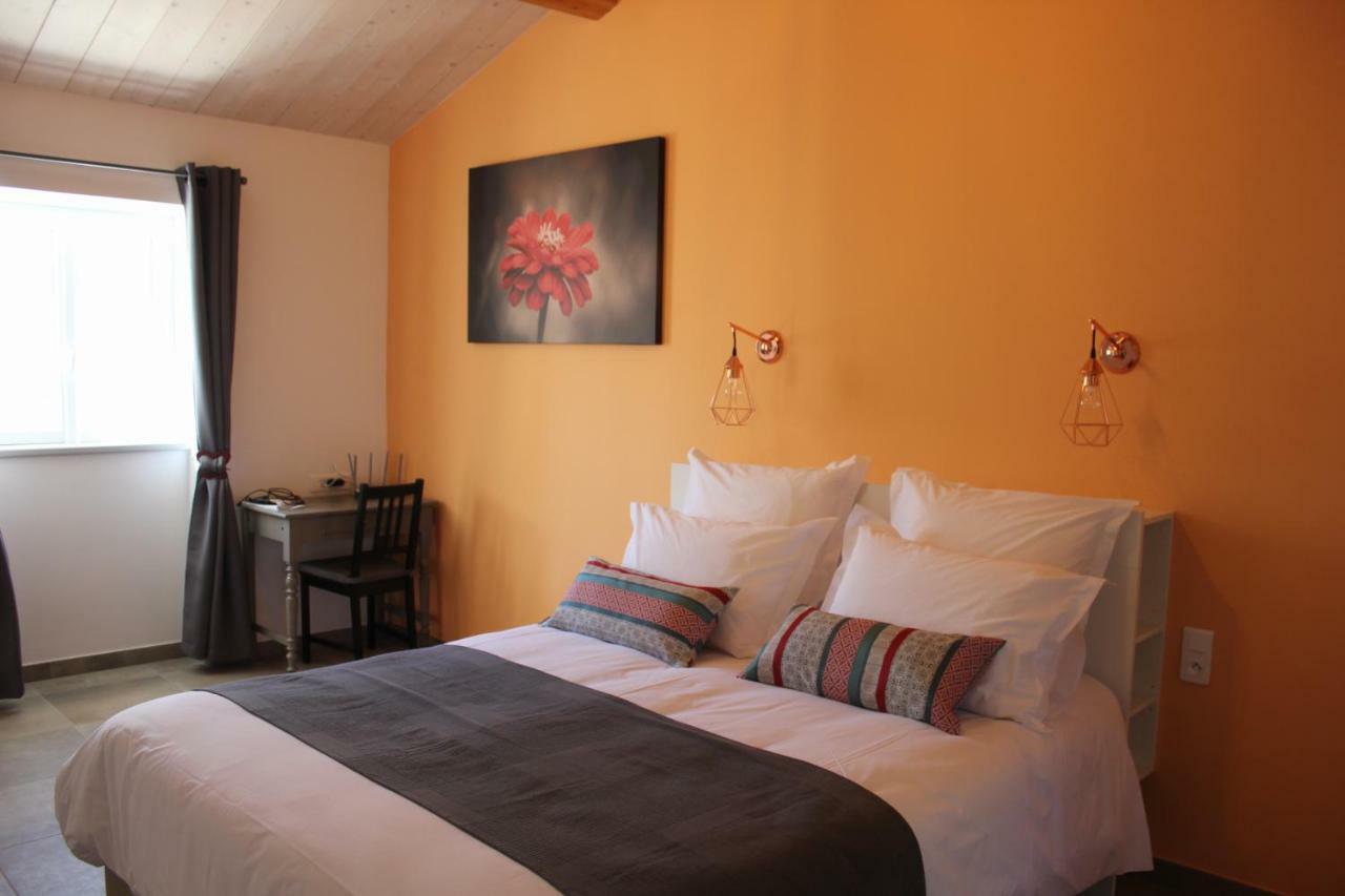 Bed and Breakfast Domaine Forvent Saint-Julien-de-Peyrolas Exterior foto