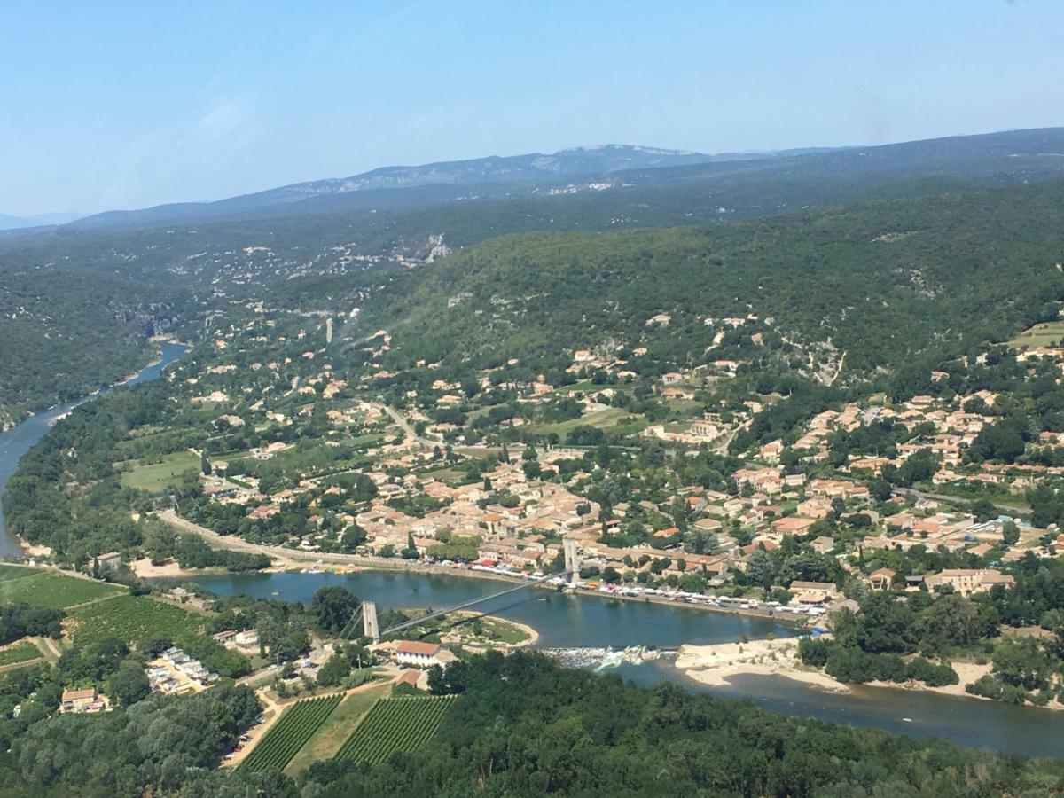 Bed and Breakfast Domaine Forvent Saint-Julien-de-Peyrolas Exterior foto