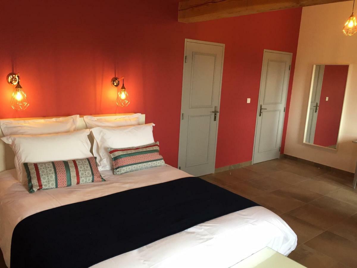 Bed and Breakfast Domaine Forvent Saint-Julien-de-Peyrolas Exterior foto